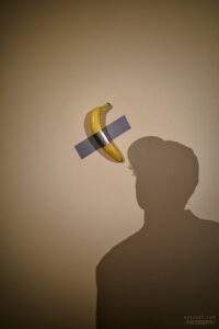 Gaze at Cattelan, Porto